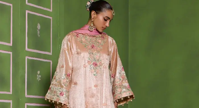 10 Ethnic Dresses for Wedding With Authentic Kashmiri Tilla Work | Koshur  India