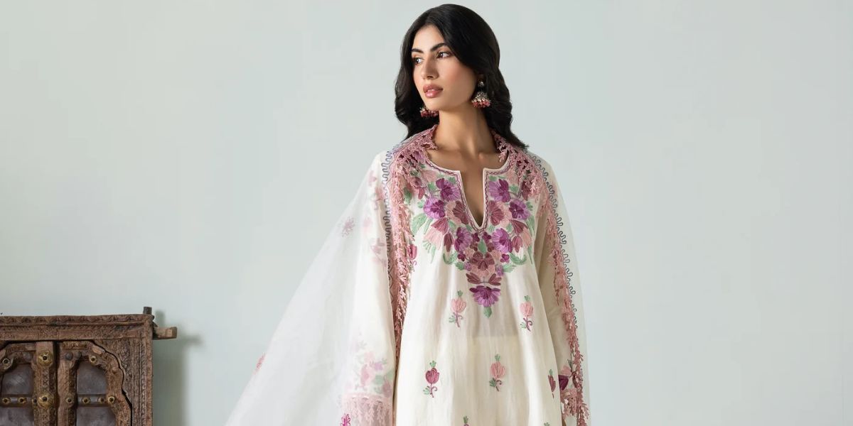 Why the Kashmiri Pheran Dress Is the New Trend for 2025
