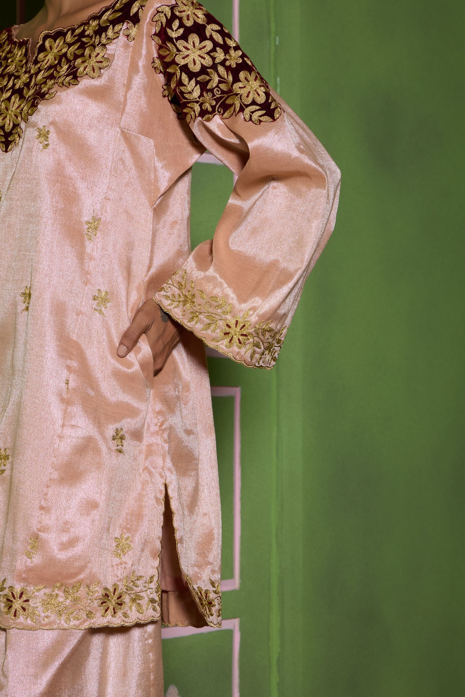 Champagne Pink Tilla Embroidered Velvet Patch Short Pheran Set with Salwar Pants & Tissue Embroidered Dupatta