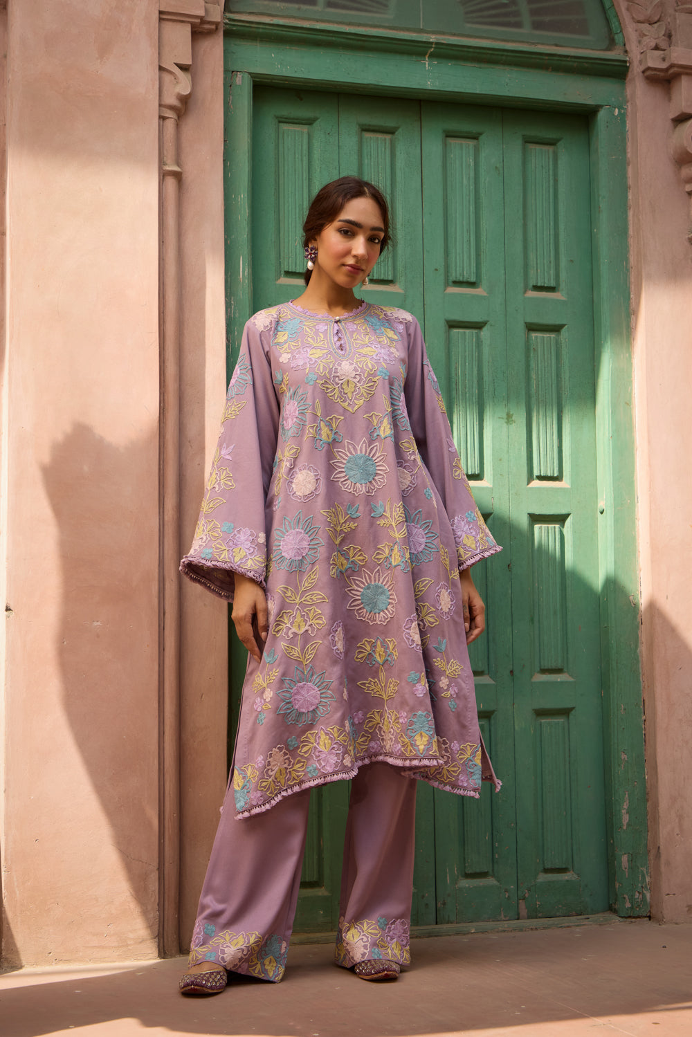 Jama Lilac Pashmina Wool Pheran Set With Flared Pants