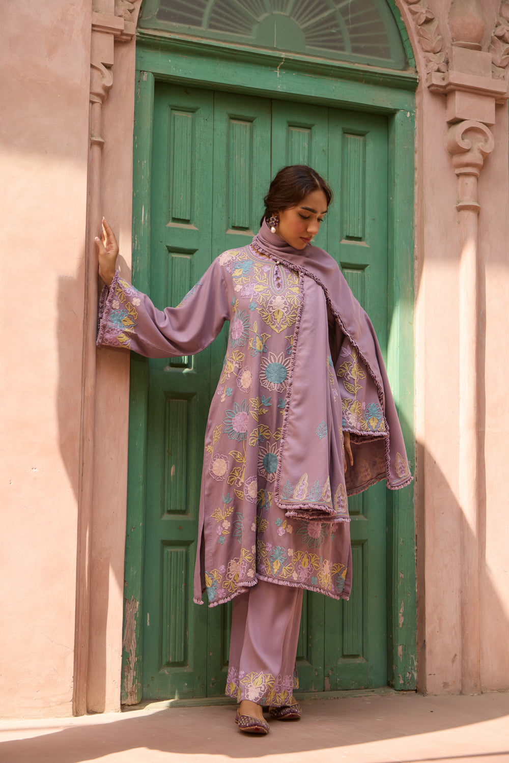 Jama Lilac Pashmina Wool Pheran Set With Flared Pants