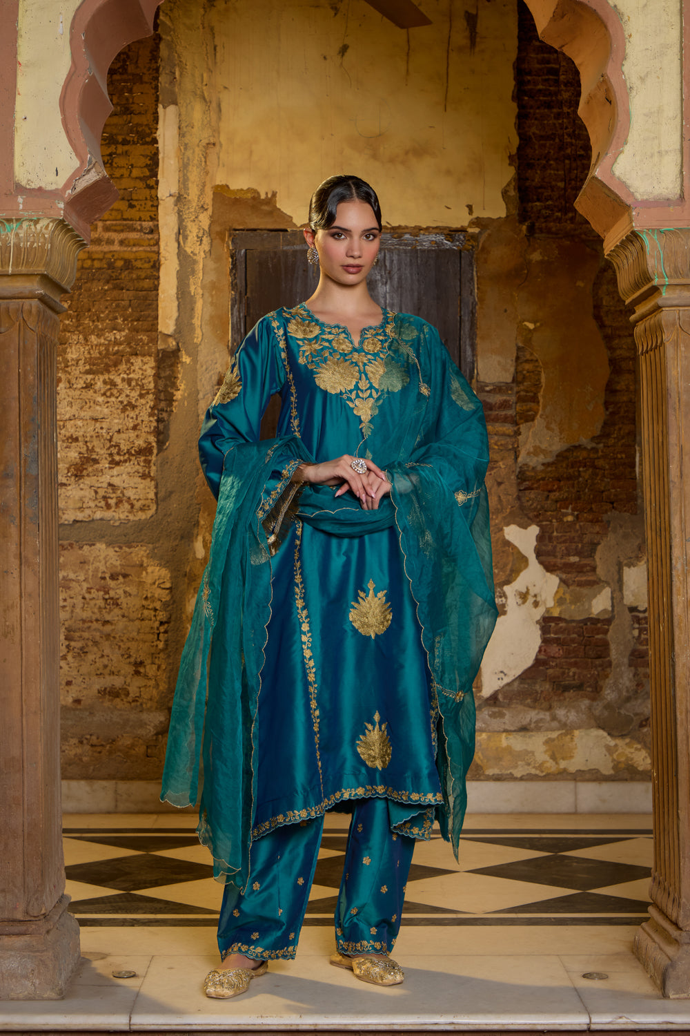 Leela Silk Kalidaar Kurta Set