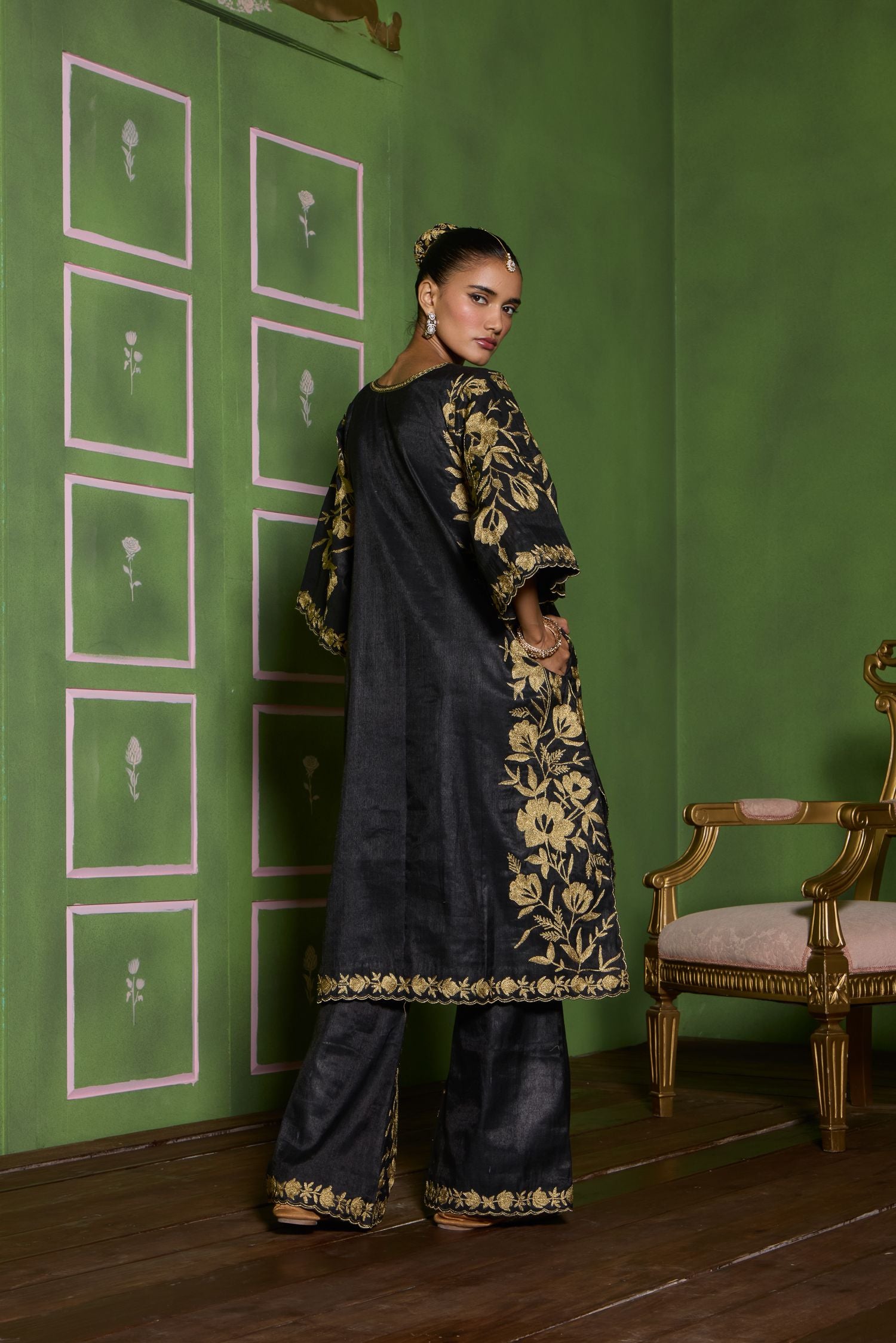 Black Tilla Embroidered Tissue Kalidaar Pheran Set with Flared Pants & Embroidered Tissue Dupatta