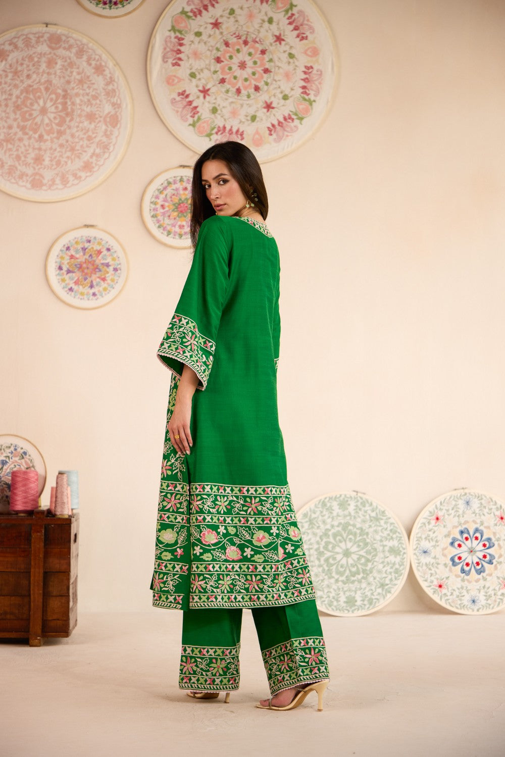 Emerald Green Aari Embroidered Jaal Jacket Set with Inner & Pants
