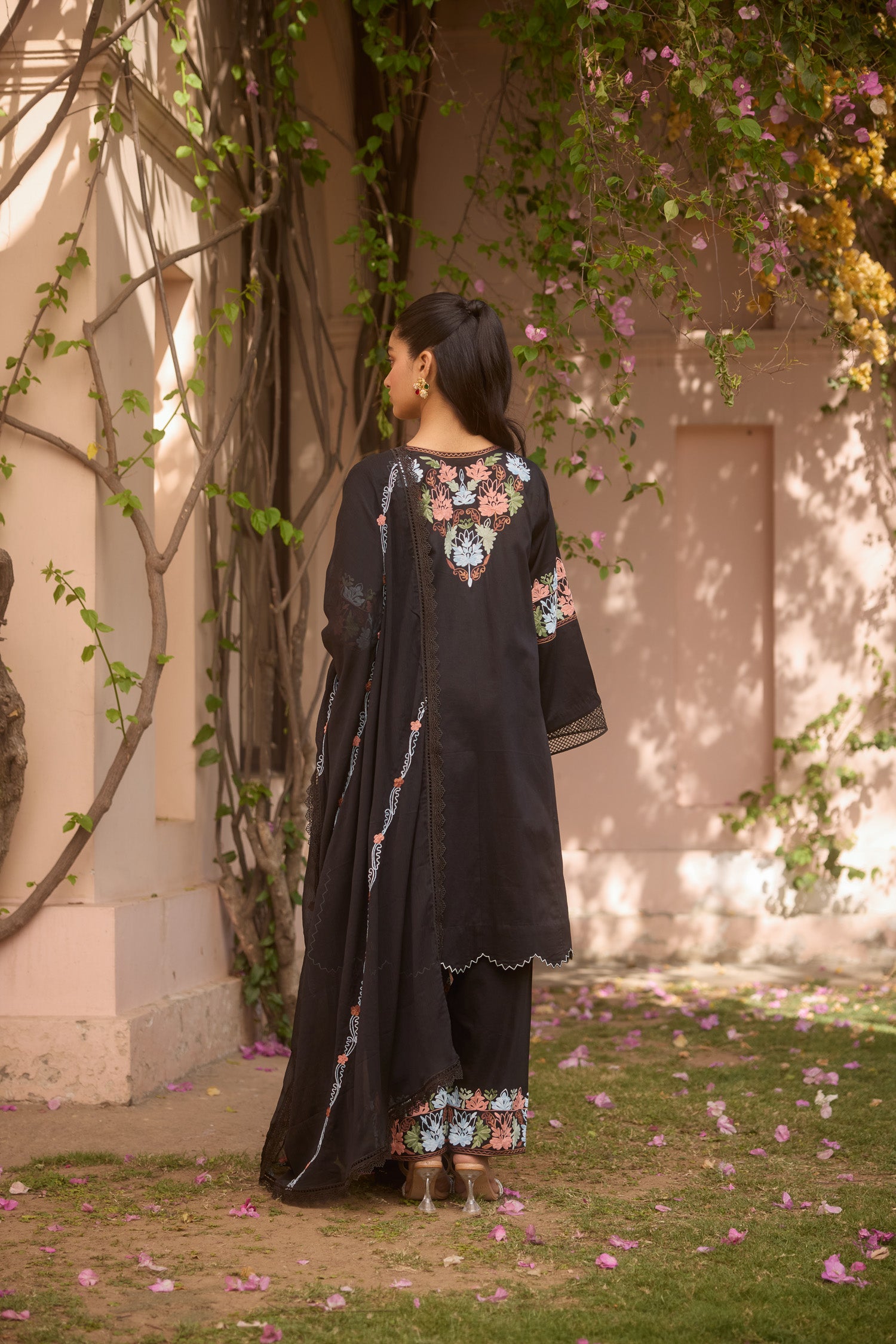 Black Amber Cotton Aari Kalidaar Pheran Set