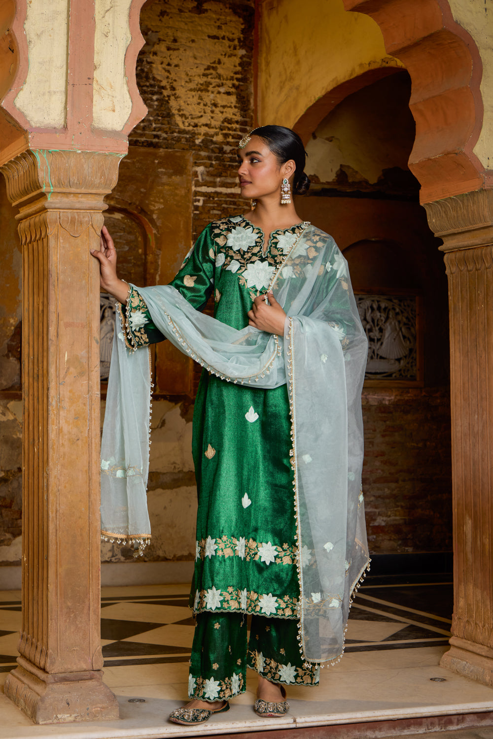 Sultana Green Tissue Kurta Set With Flared Embroidered Pants