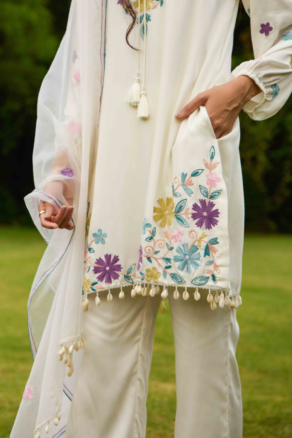 Ivory Shell Embellished Kurta Set with Straight Pants