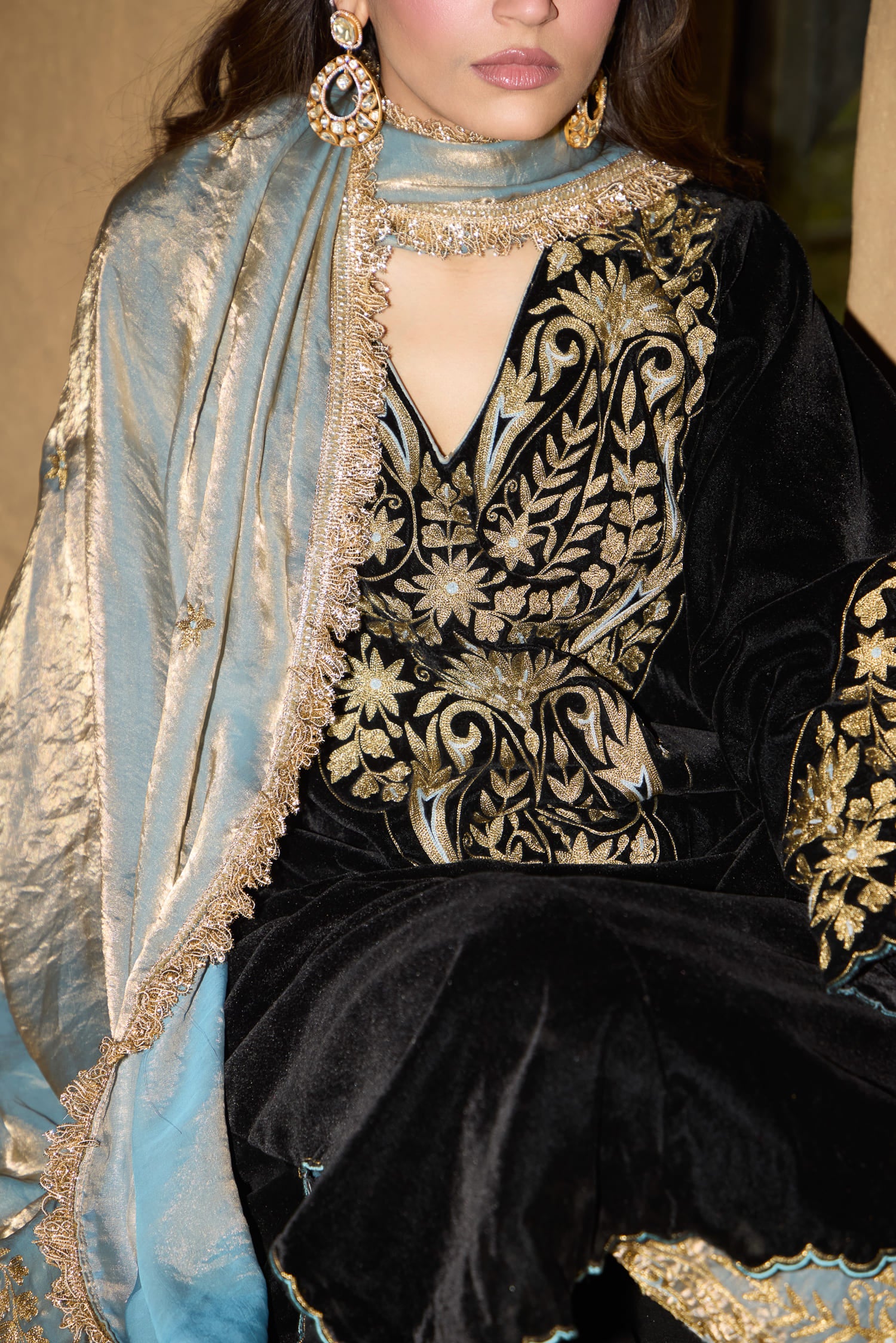 Black Velvet Tilla Embroidered Pheran Set With Ice Blue Tissue Pants & Ice blue Tissue Embroidered Dupatta