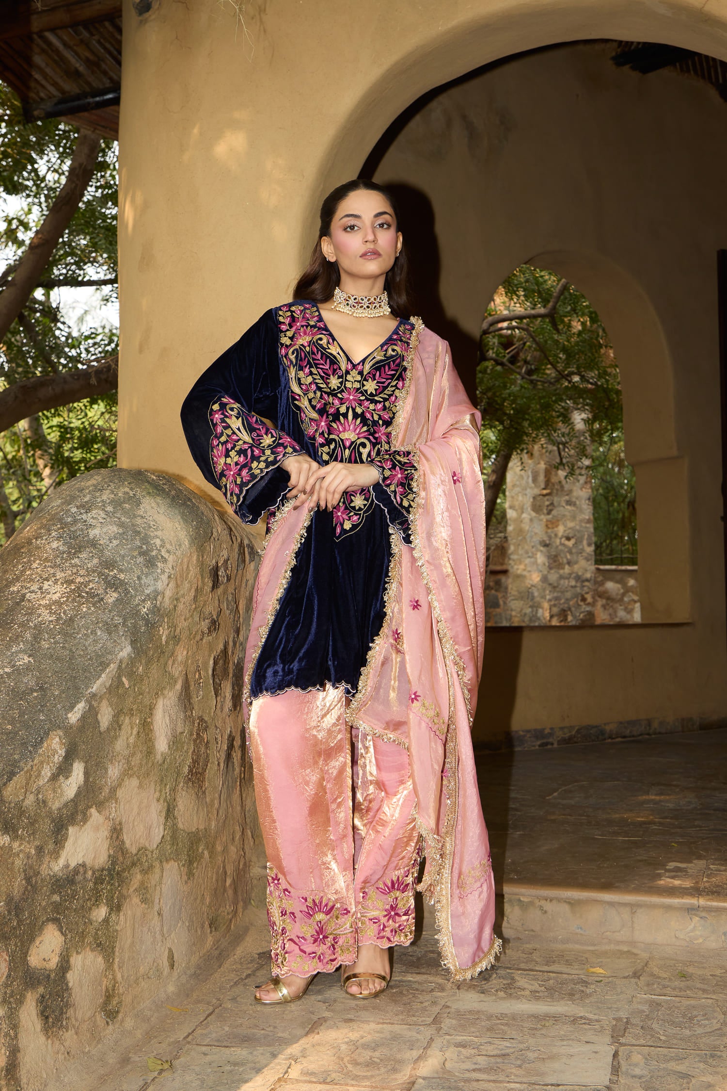 Royal Blue Aari Tilla Embroidered Short Pheran Set With Pink Tissue Salwar Pants & Pink Tissue Embroidered Dupatta
