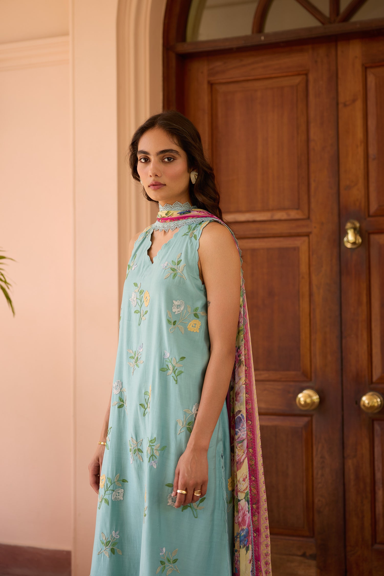 Breeze Sleeveless Cotton Aari Kurta Set with Straight Pants
