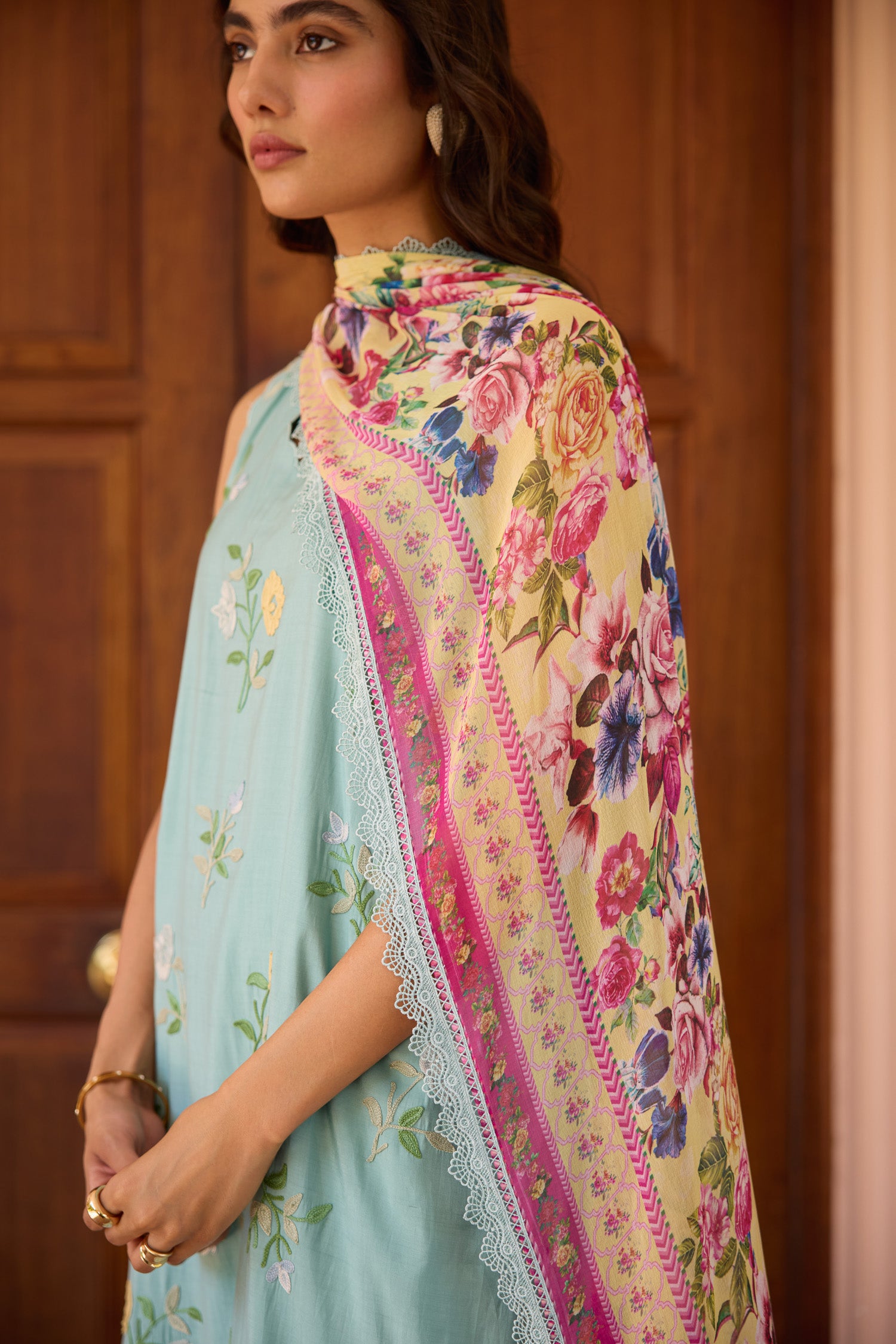 Breeze Sleeveless Cotton Aari Kurta Set with Straight Pants