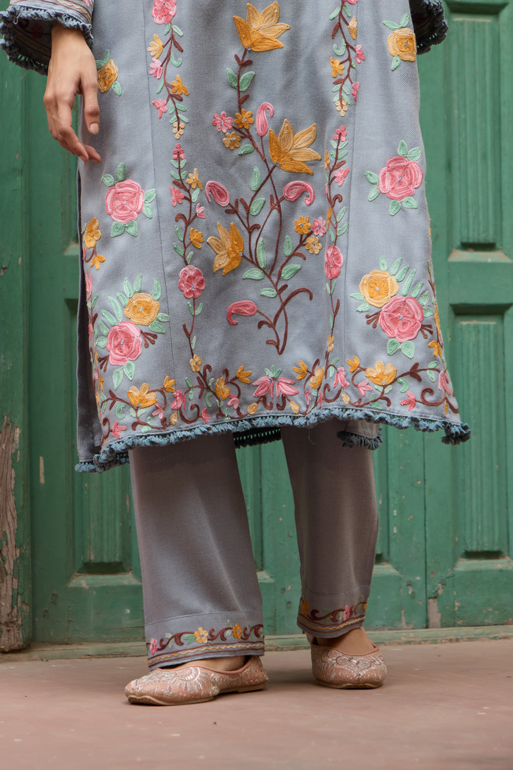 Kinari Cloud Blue Pashmina Wool Kalidaar Pheran Set