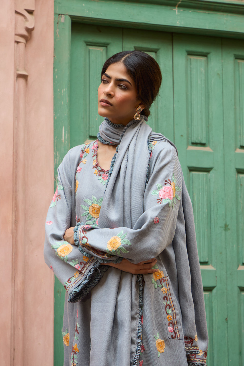 Kinari Cloud Blue Pashmina Wool Kalidaar Pheran Set