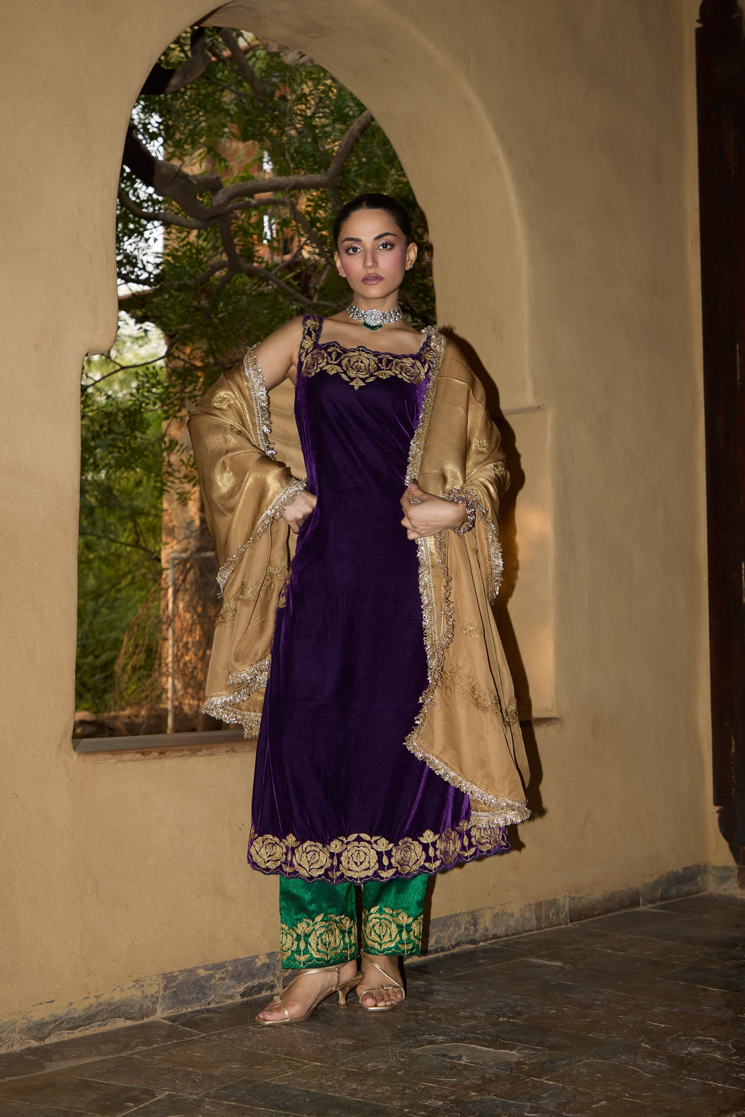 Purple Velvet Tilla Embroidered Sleeveless Kurta Set With Green Tissue Cigarette Pants & Gold Tissue Embroidered Dupatta