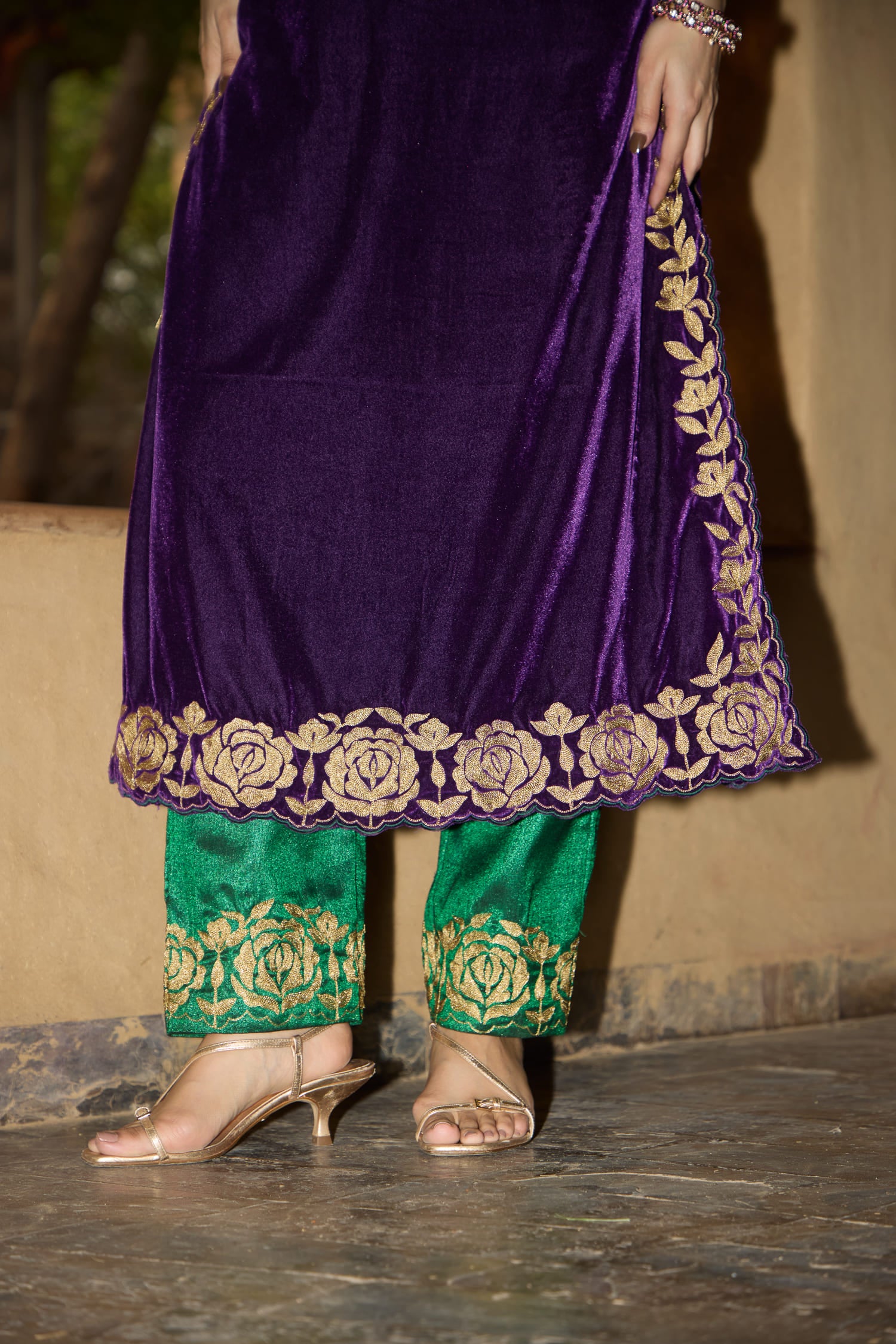 Purple Velvet Tilla Embroidered Sleeveless Kurta Set With Green Tissue Cigarette Pants & Gold Tissue Embroidered Dupatta