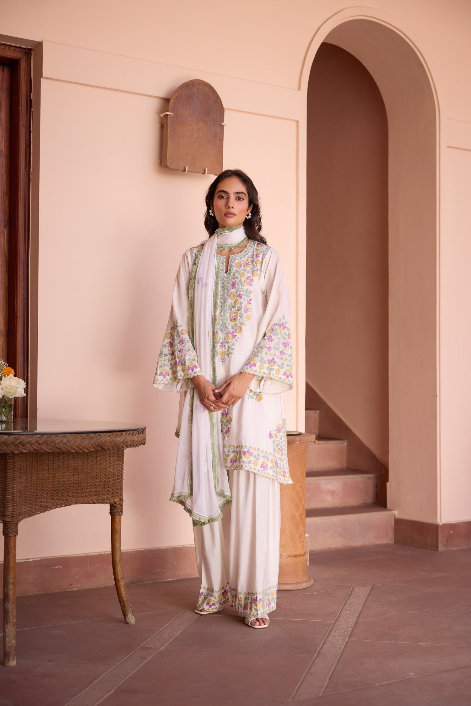 White Meadow Short Aari Pheran Set with Farshi Salwar