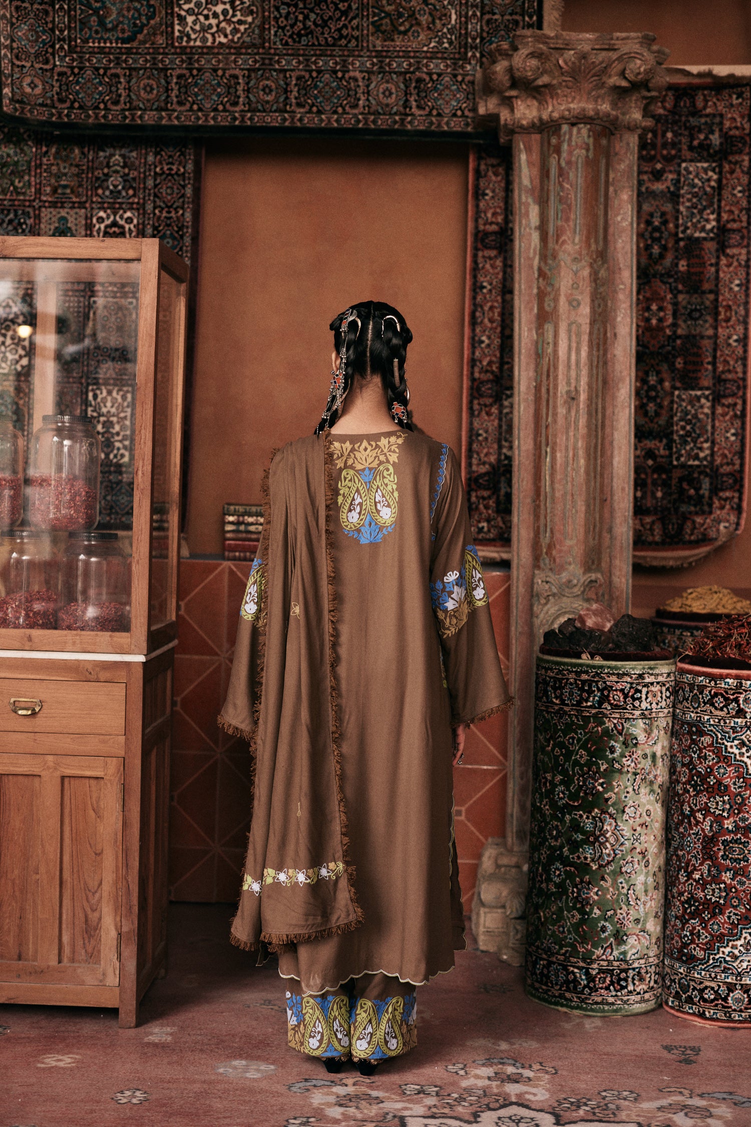 ⁠⁠Brown Wool Aari Embroidered Kalidaar Pheran Set with Salwar Pants & Embroidered Woollen Stole