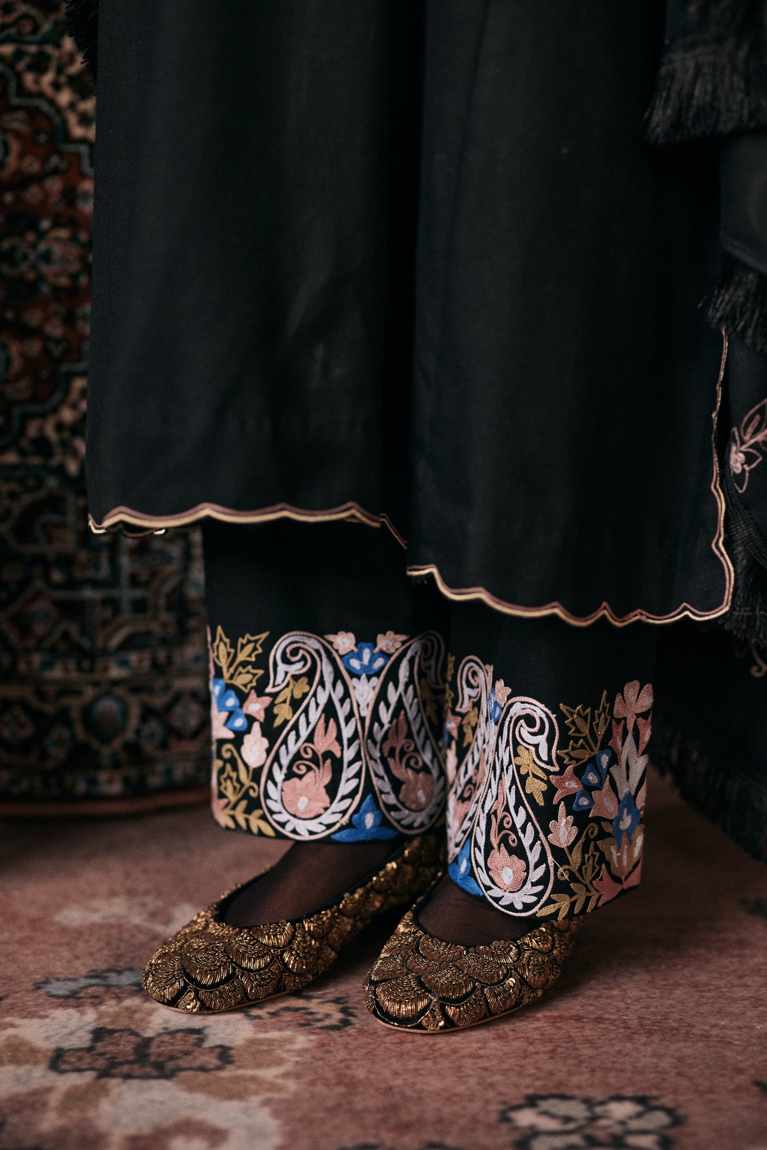 ⁠Black Wool Aari Embroidered Kalidaar Pheran Set with Salwar Pants & Embroidered Stole