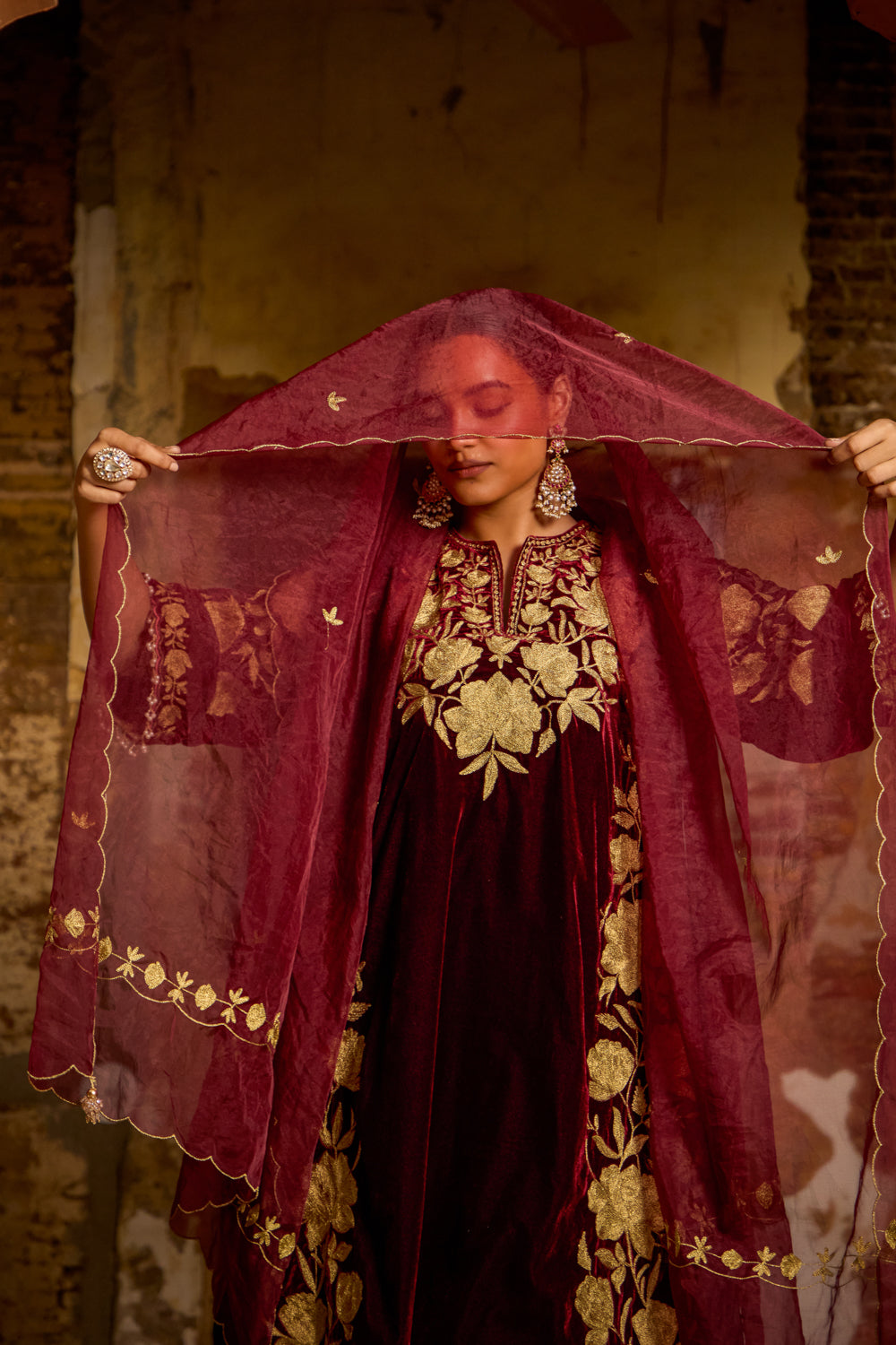 Sunehri Burgundy Silk Velvet Pheran Set