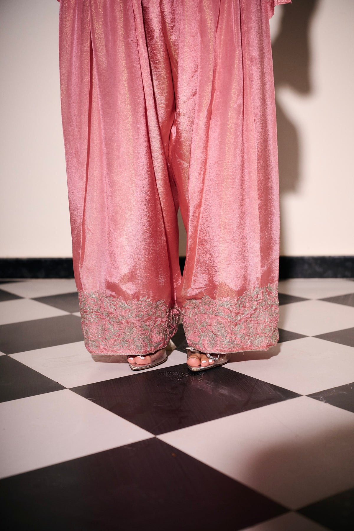 Pink Tissue Tilla Embroidered Pheran Set with Farshi Salwar