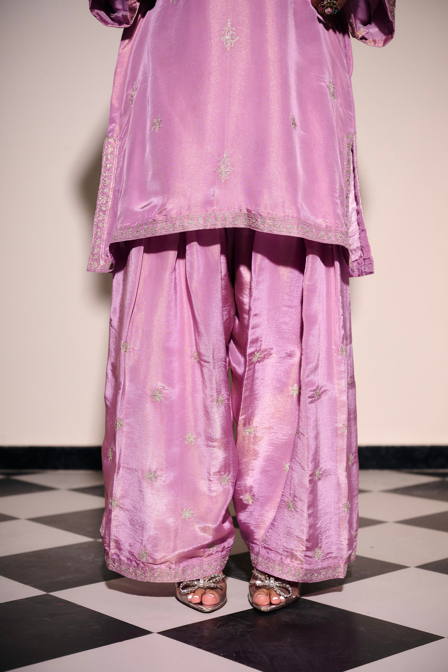 Lilac Tissue Tilla Embroidered Pheran Set with Farshi Salwar