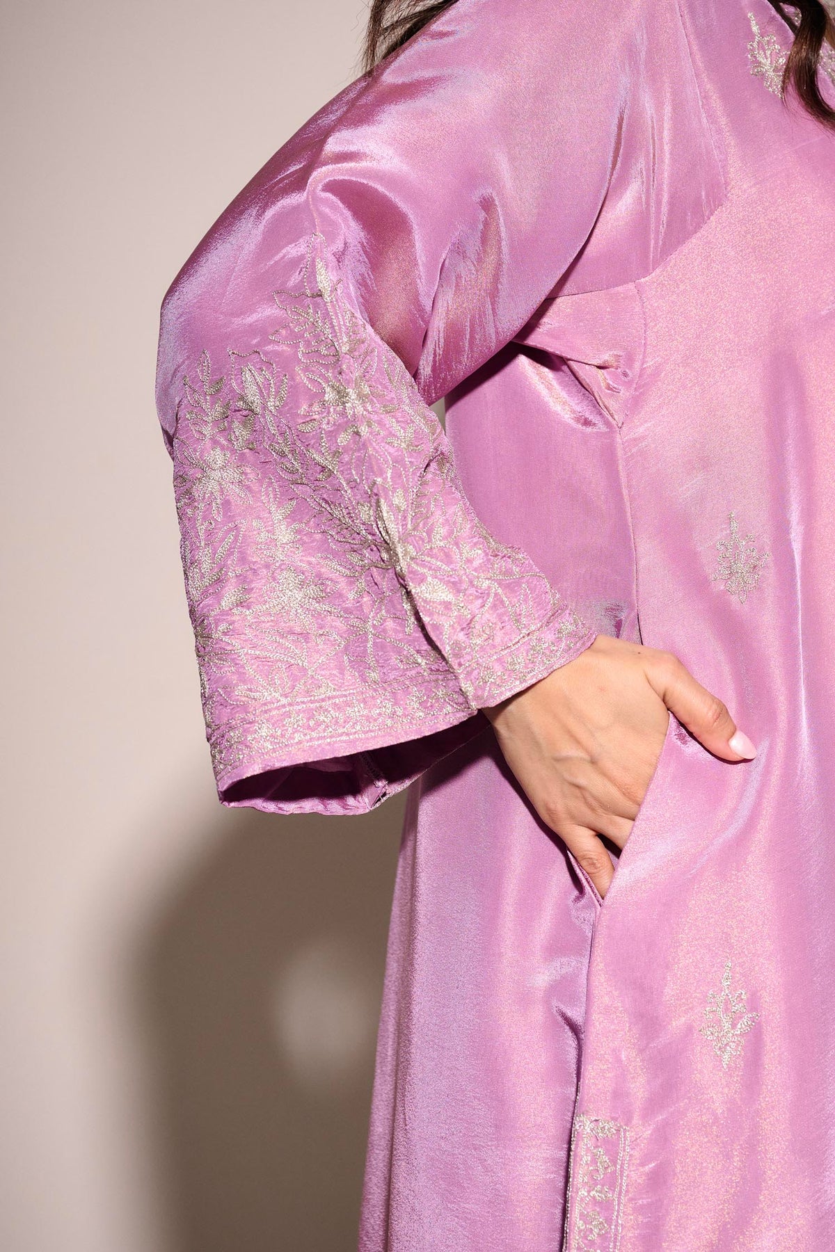 Lilac Tissue Tilla Embroidered Pheran Set with Farshi Salwar