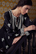 Load image into Gallery viewer, Black Floral Maxi Dress
