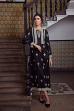 Load image into Gallery viewer, Black Floral Maxi Dress

