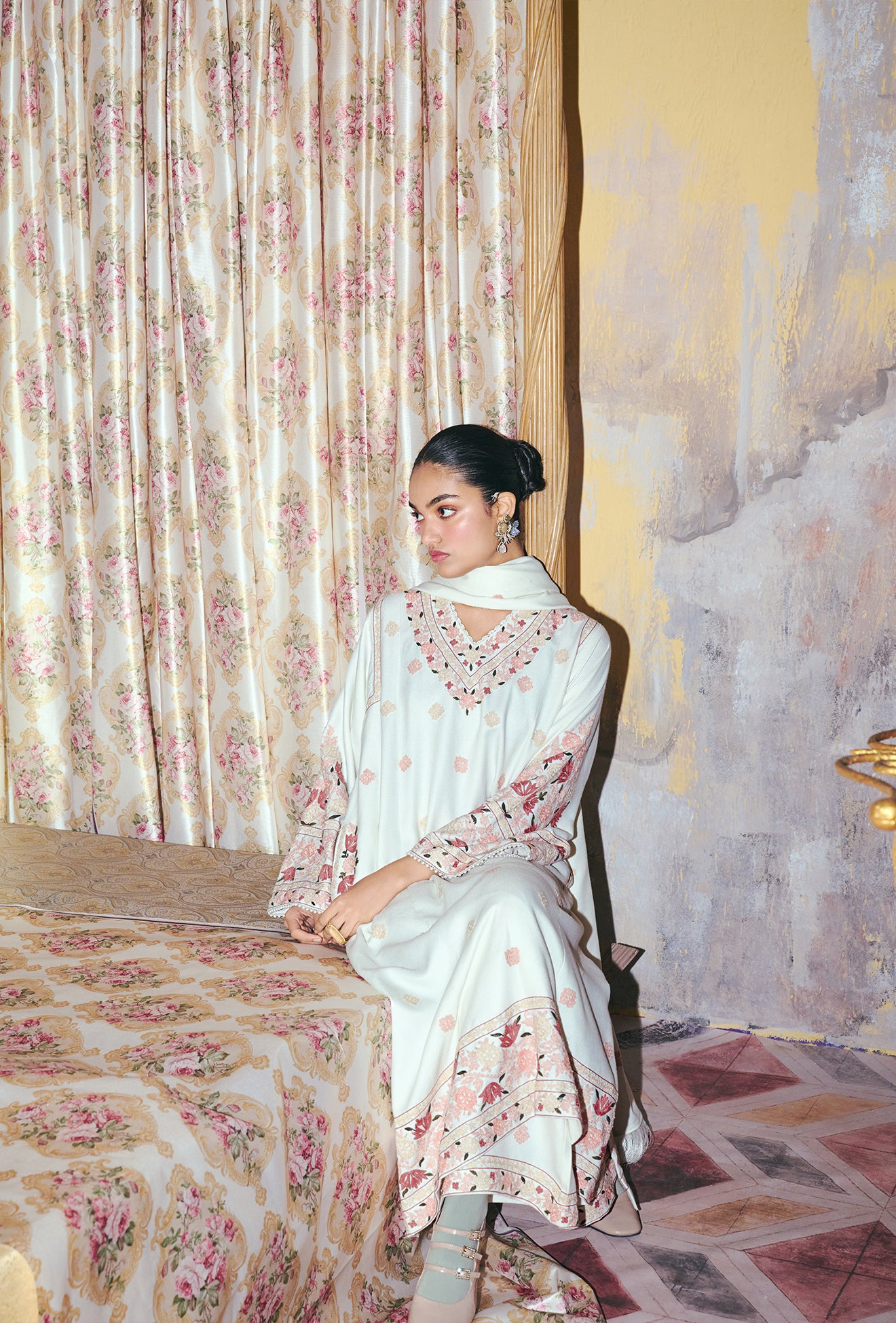Ivory Wool Aari Embroidered Kalidaar Pheran Set  with Flare Pants & Embroidered Woollen Stole