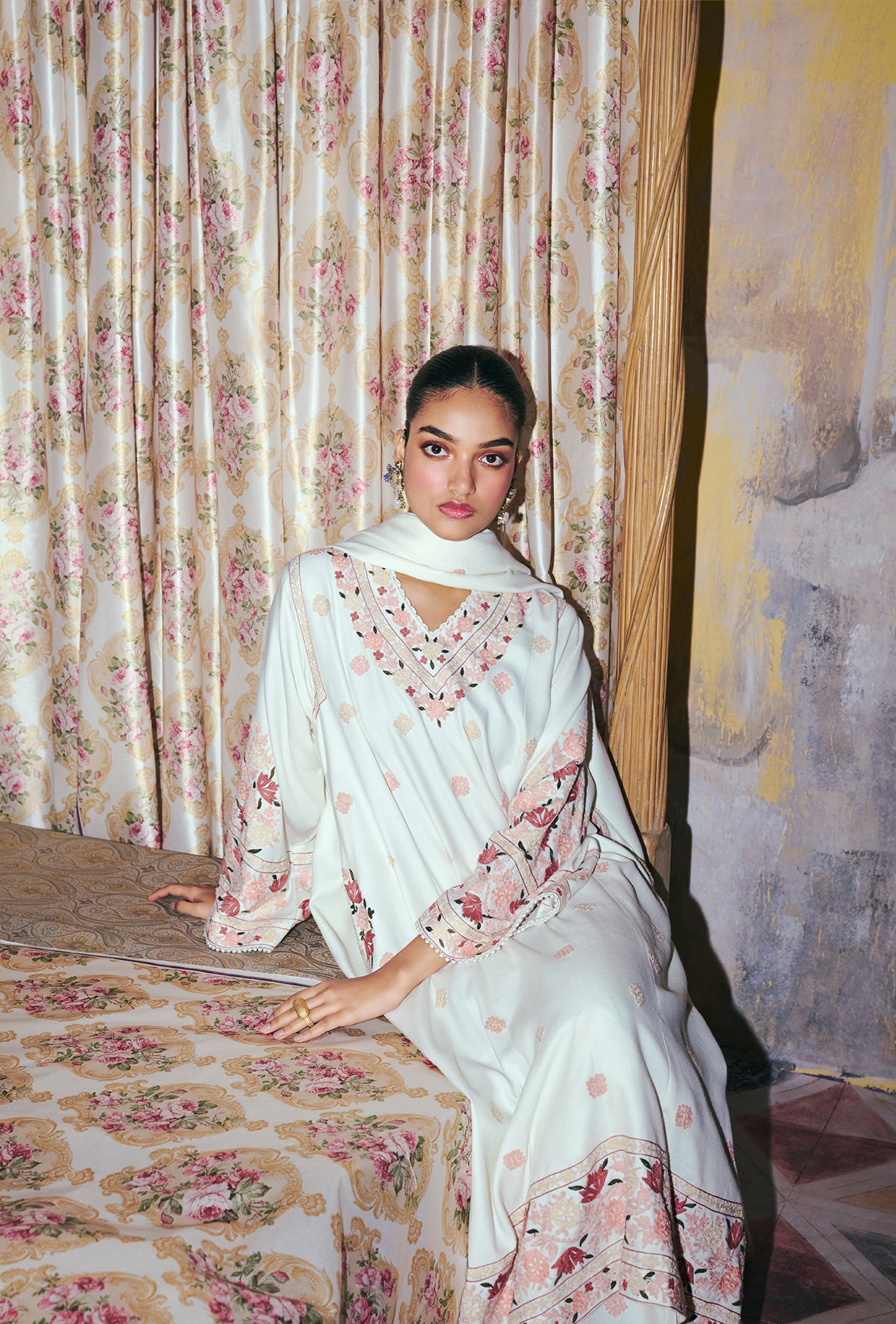 Ivory Wool Aari Embroidered Kalidaar Pheran Set  with Flare Pants & Embroidered Woollen Stole