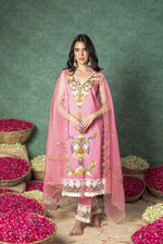 Load image into Gallery viewer, Pink Sleeveless Cotton Kurta Set

