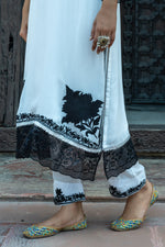 Load image into Gallery viewer, White Black Kashida Crepe Kurta Set
